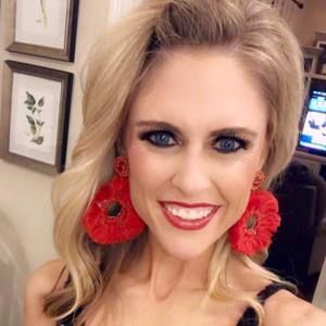 Meet your Posher, Hillary